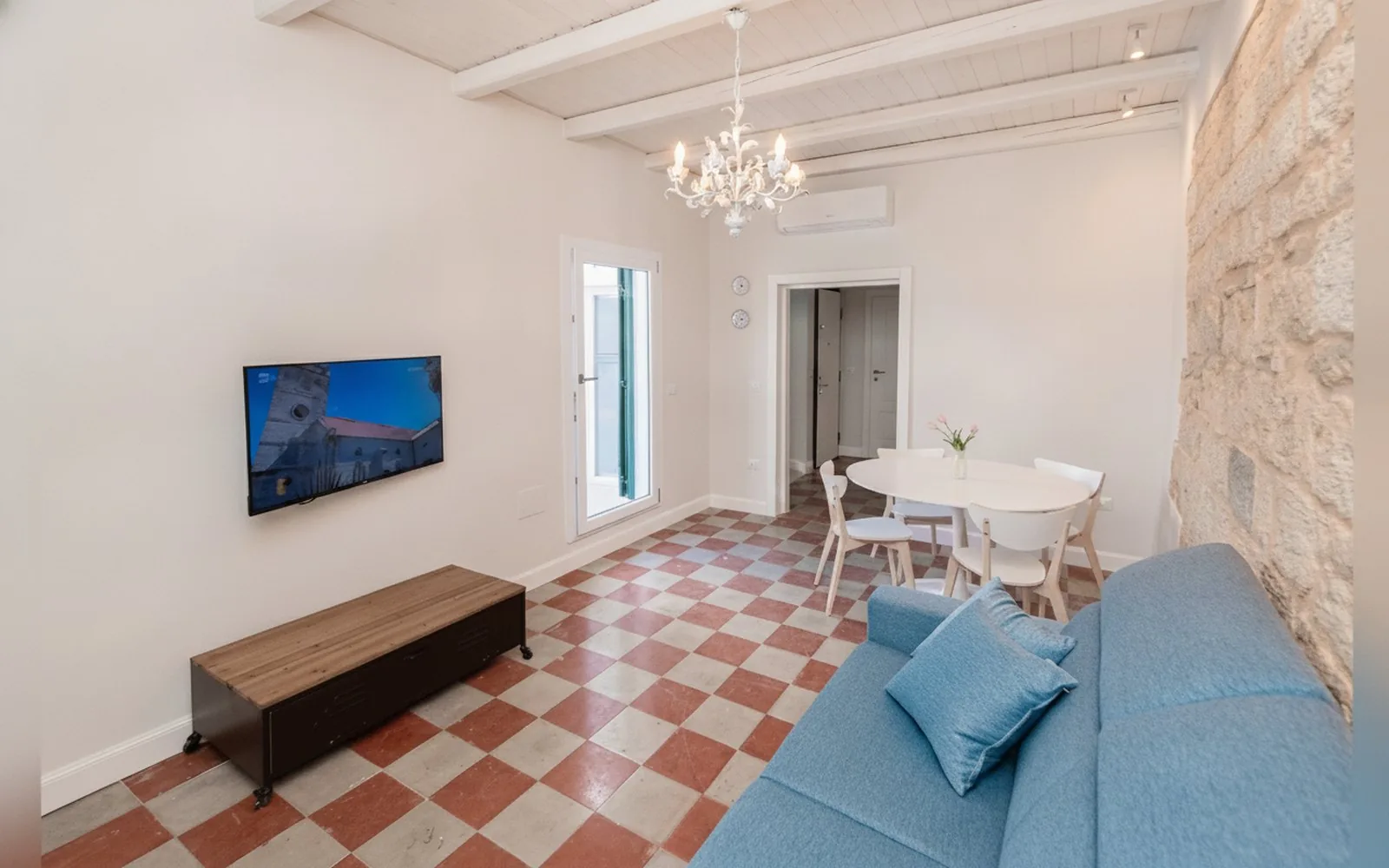 Terrazza Nostromo Francesco — Appartamento con terrazza nel centro di Trani, 